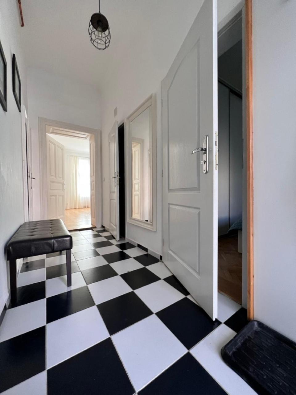 Stylish Flat In City Centre Bratislava Exteriér fotografie